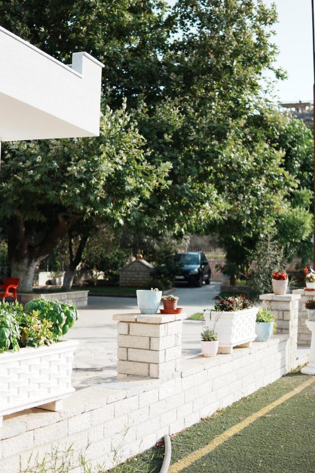 Gardenia Rooms Sarandë 외부 사진